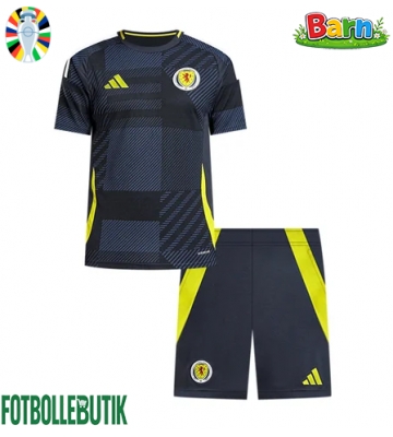 Skottland Hemmaställ Barn EM 2024 Kortärmad (+ Korta byxor)